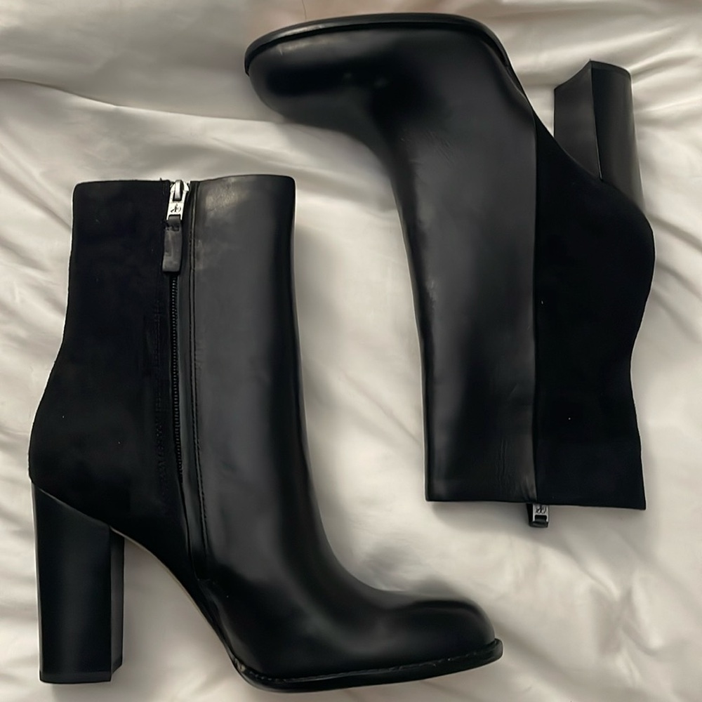 Sam Edelman Womans Reyes Black Leather Zip Boots